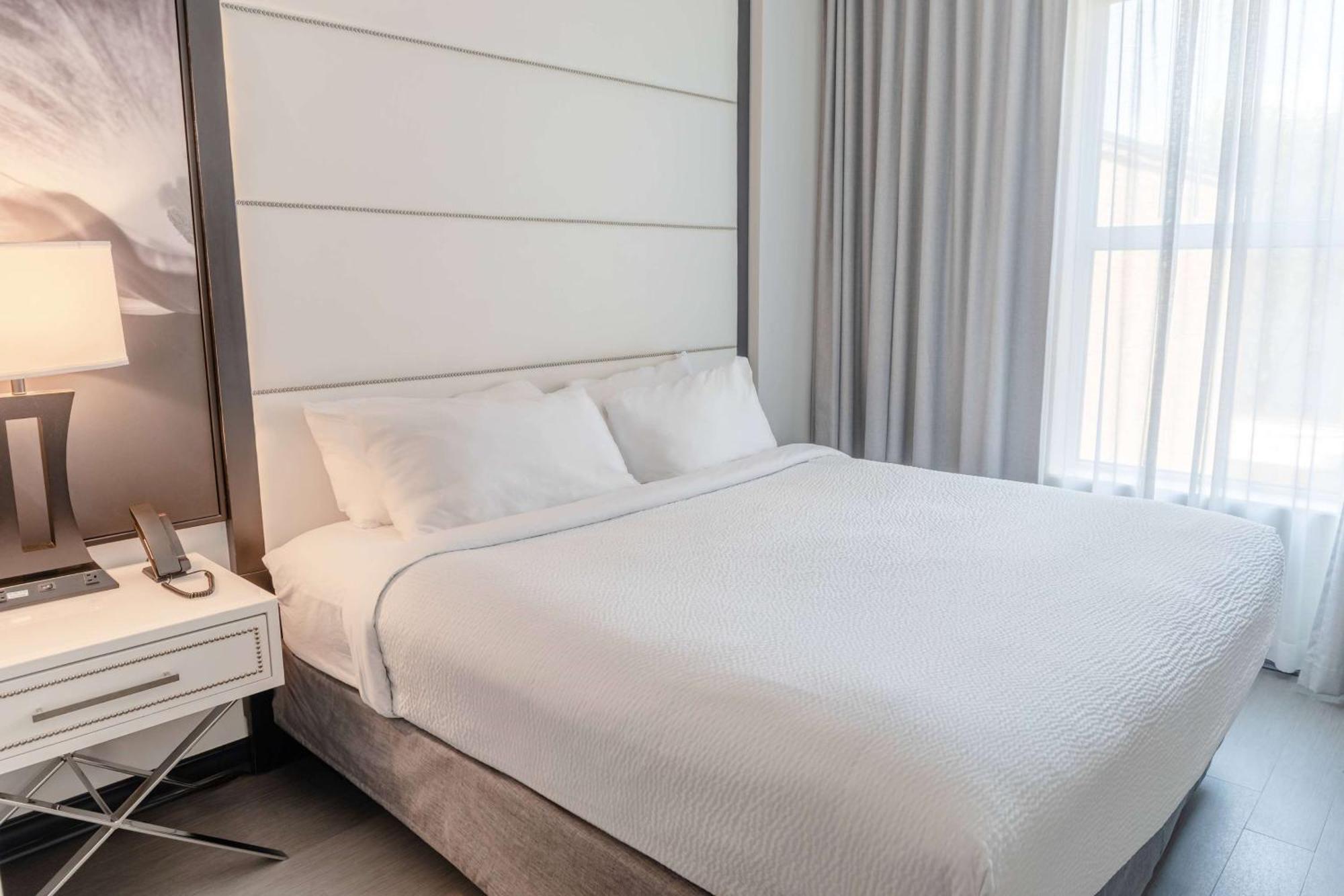 TRYP by Wyndham Savannah Exteriör bild