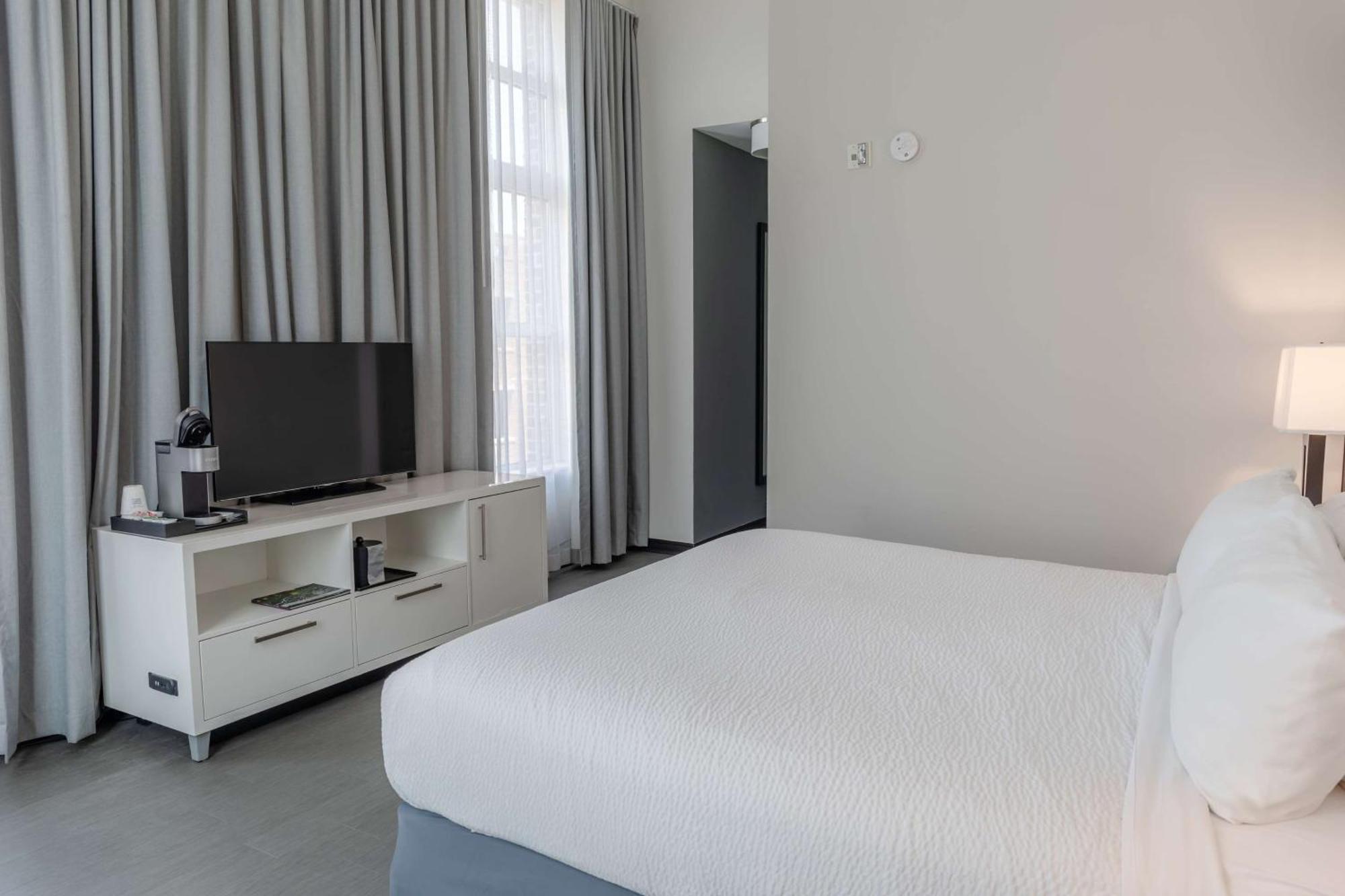 TRYP by Wyndham Savannah Exteriör bild