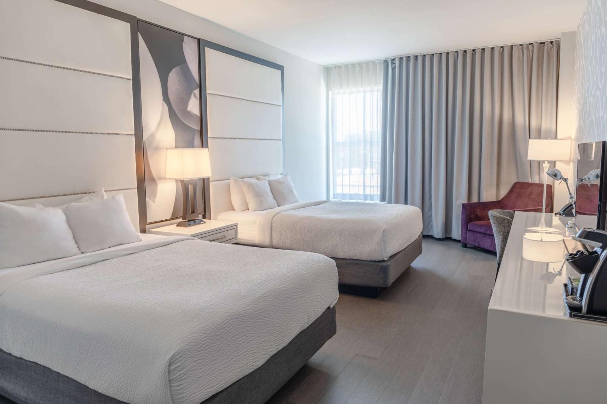 TRYP by Wyndham Savannah Exteriör bild