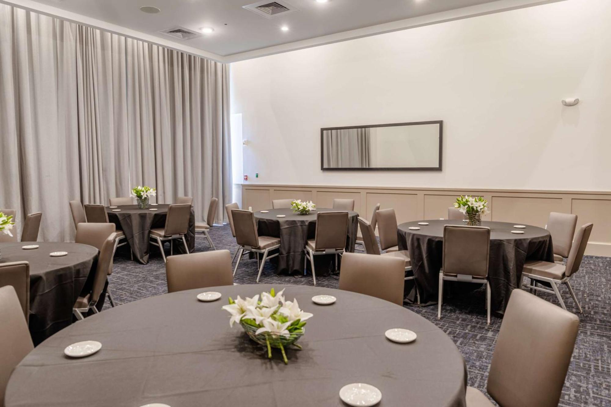 TRYP by Wyndham Savannah Exteriör bild
